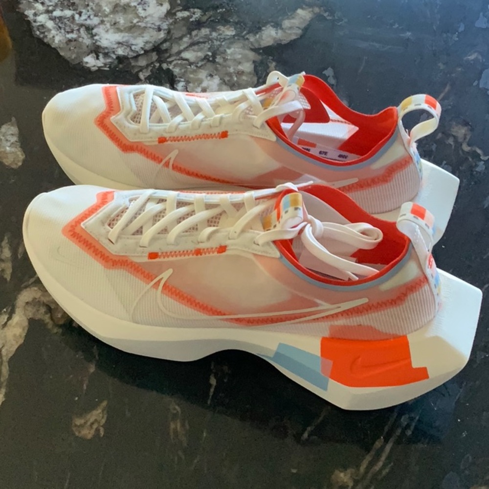VERY RARE SIZE 12 Women’s Nike VISTA LITE!